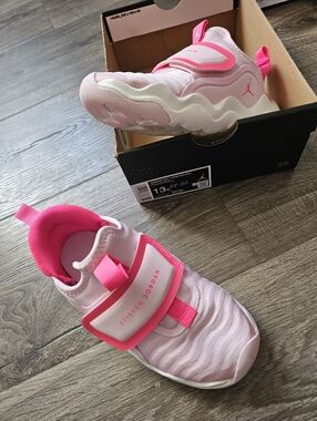 Jordan 23/7 Easy On Sneakers